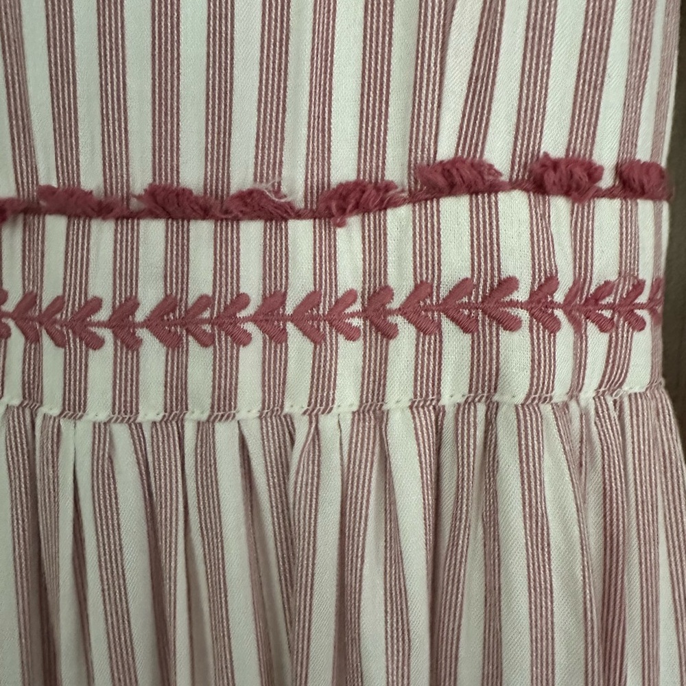 Elegant Pink and White Striped Maxi Dress - Picture 4 of 12
